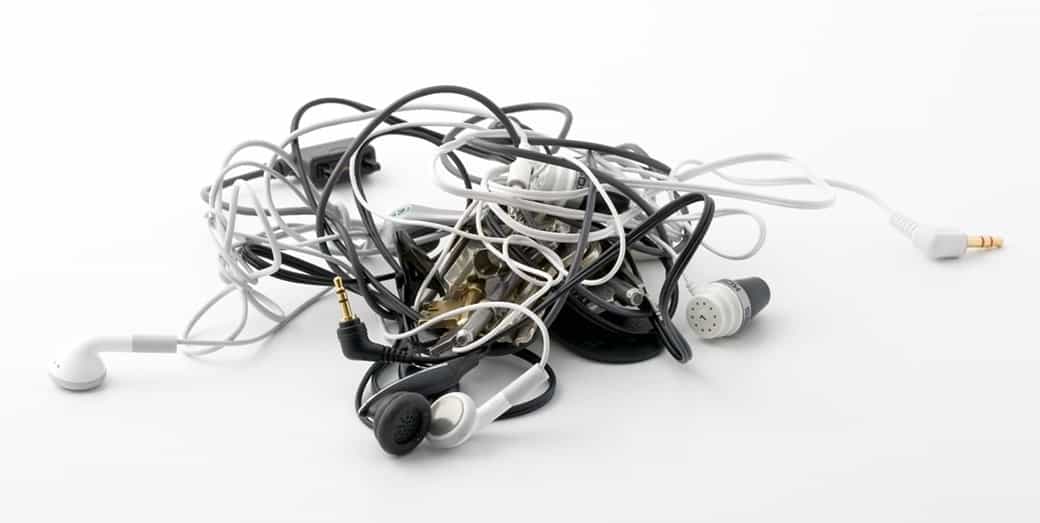 fones-de-ouvido-embolados