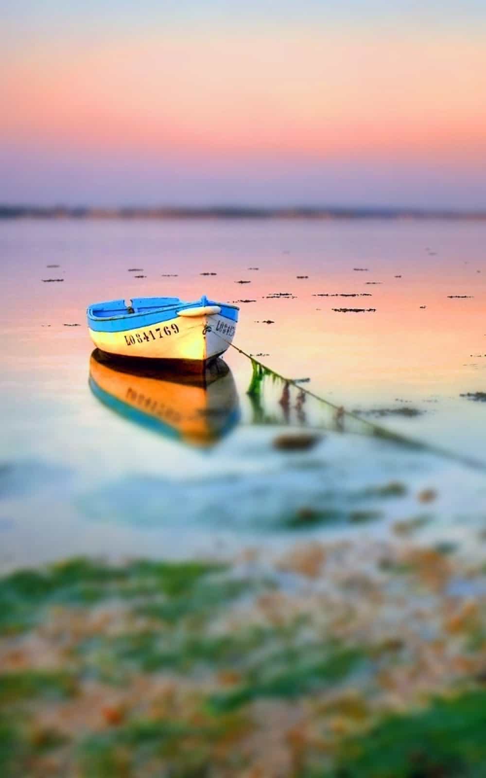 Boat On Lake Tilt Shift Android Wallpaper