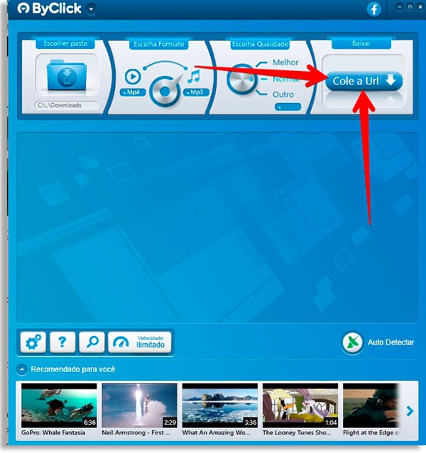 tela do byclick downloader, com seta vermelha apontando para o botão "cole a url"